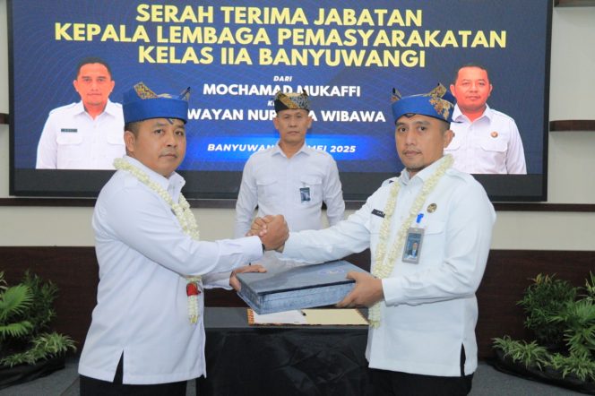 
					Kalapas Jember Jadi Saksi Penyerahan Tongkat Kepemimpinan Lapas Banyuwangi 