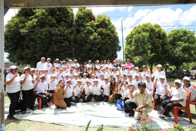 
					Wabup dan TP. PKK Humbahas Hadiri HLUN ke-29 Tahun 2025 di Desa Purba Manalu, Kec. Doloksanggul.