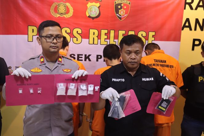 
					Polsek Pinang, Polres Metro Tangerang Kota Amankan Dua Pengedar Sabu, 280,68 Gram Disita*
