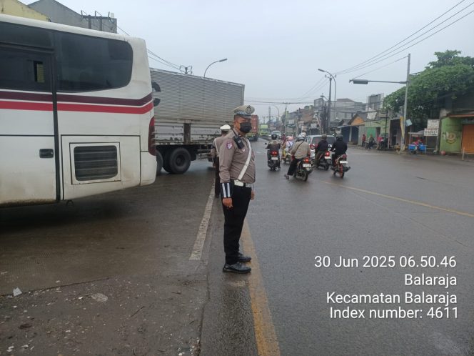 
					Satlantas Polresta Tangerang Terjunkan Personel Atur Lalin di Titik Rawan Macet