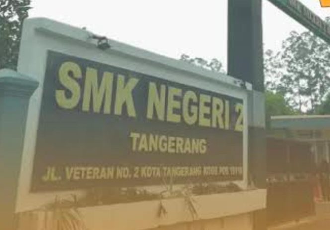 
					Alasan Uang Seragam Belum Lunas, SMK N 2 Kota Tangerang Keluarkan Paksa Siswa Dari Sekolah*