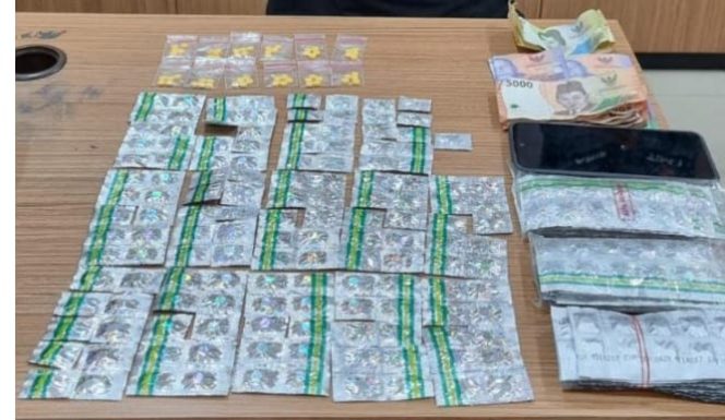 
					Penjual Obat Keras di Tangerang Diamankan, 113.501 Butir Tramadol dan Hexymer Disita