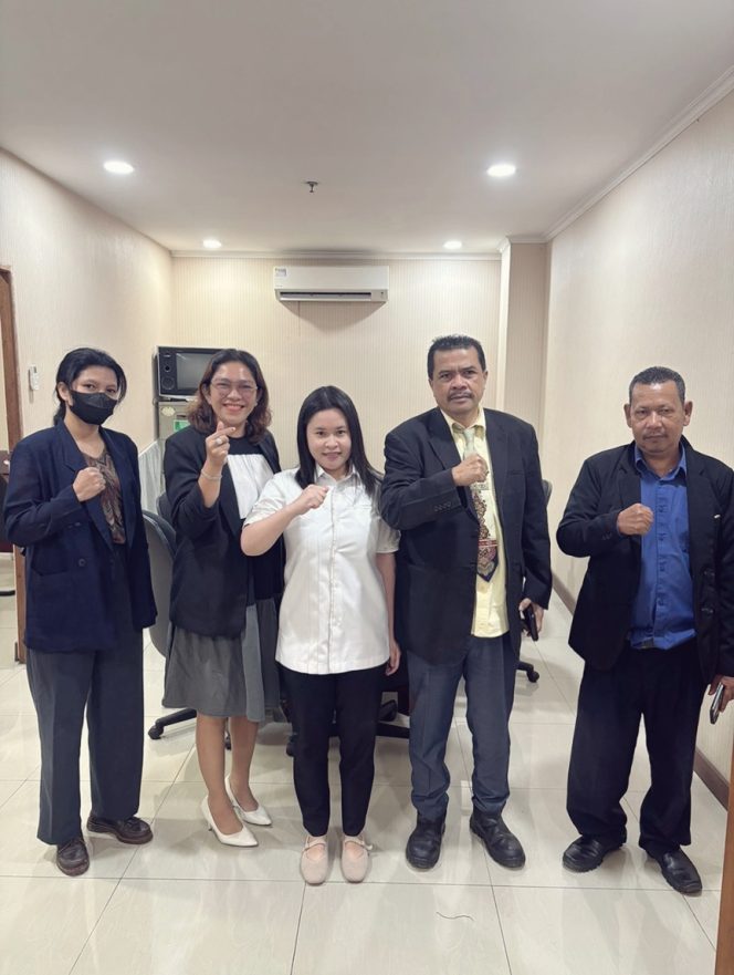 
					Kunjungan Kerja Kantor Hukum Bambang Suwarno Marbun, SH., MH dan Putri Astuti Sihombing, SH ke DPRD Kota Tangerang