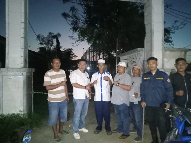 
					Protes SPMB Jalur Domisili, Warga Gembok Jalan SMAN 5 Kabupaten Tangerang