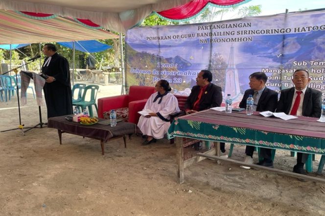 
					Reuni & Ucapan Syukur Keluarga besar  Siringoringo Pomparan( keturunan) ”Guru Bandailing” Siringoringo se Indonesia,Hatoguan Samosir,
