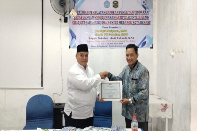 
					 ” Pelatihan pembuatan Laporan Penelitian Tindakan Kelas dengan Menggunakan Artificial  InteligensDi SMA Al Mubarok Jati Asih Bekasi 11 Juli 2025″.