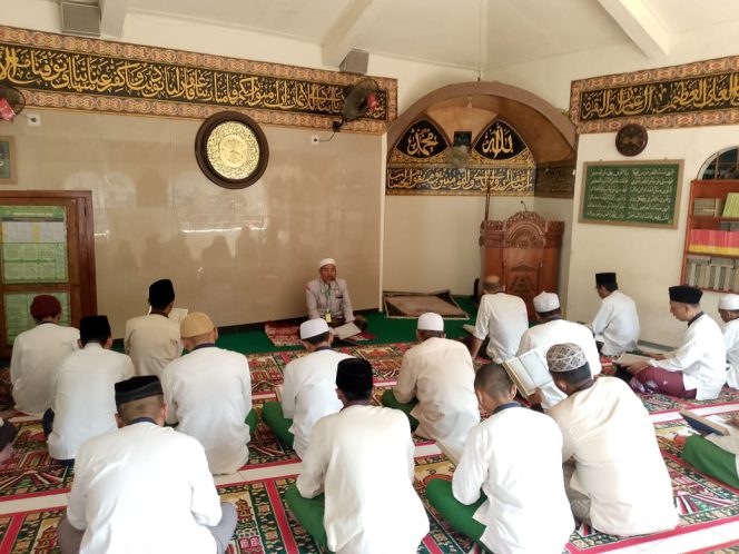 
					Lapas Jember Bentuk Karakter Warga Binaan Melalui Pembinaan Kepribadian Bidang Kerohanian