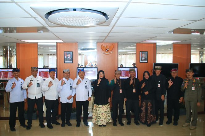
					Temui Bupati, Kalapas Banyuwangi Sampaikan Kondisi Kamtib, Program Pembinaan, Hingga Ketahanan Pangan