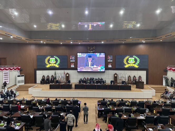 
					Kapolda Banten Hadiri Rapat Paripurna Istimewa DPRD Provinsi Banten Peringati HUT ke-80 Kemerdekaan RI*