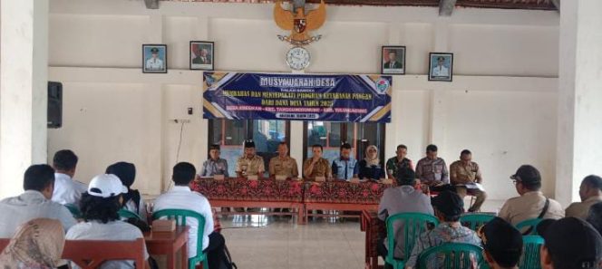 
					Musrenbang Desa Kresikan Membahas dan Menyepakati Program Ketahanan Pangan DD tahun 2025