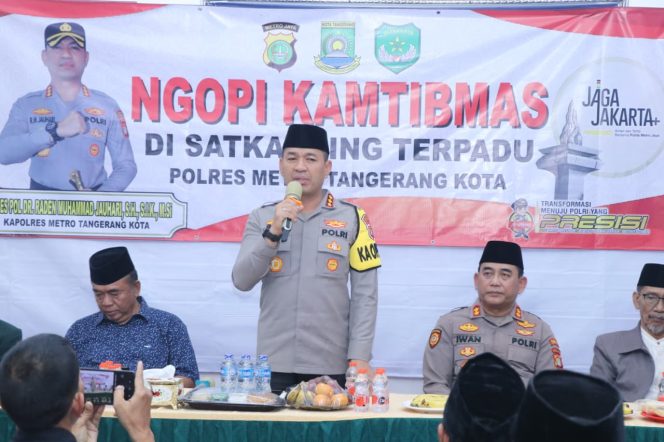 
					Kapolres Jauhari: Polisi Harus Hadir di Tengah Masyarakat*