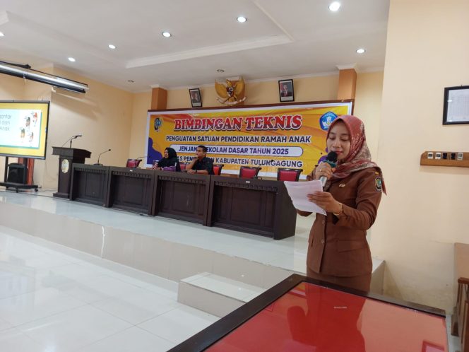 
					Dinas pendidikan kabupaten Tulungagung Gelar Bimtek Penguatan Satuan Pendidikan Ramah Anak tahun 2025