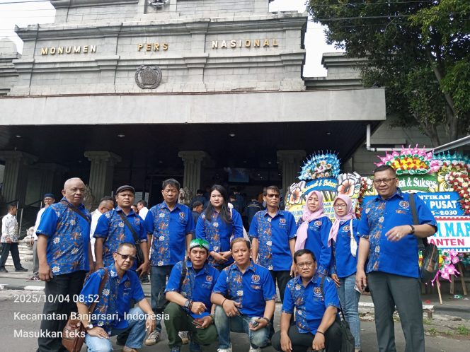 
					Ketua PWI Kota Tangerang Menghadiri Pelantikan Pengurus PWI Pusat di Solo