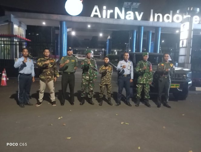 Ciptakan Rasa Aman Wilayah: Sinergi Patroli TNI, Komduk, dan Banser Patroli Malam
