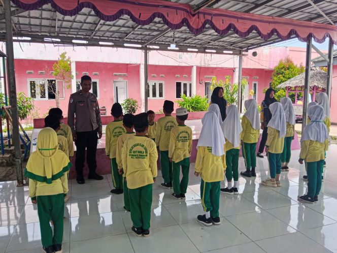 Polsek Kronjo Latih Siswa SD Jadi Polisi Cilik Tangguh