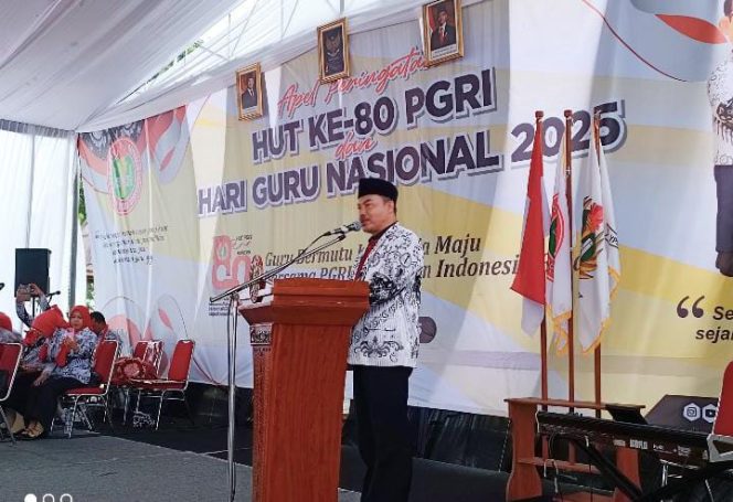 
					HUT PGRI & HGN Tulungagung,Berdedikasi Untuk Negeri Menuju Indonesia Emas