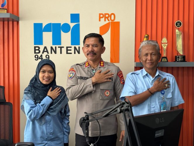 
					Polda Banten Talkshow di RRI Banten Angkat Tema “Poliran: Polisi Peduli Pengangguran”