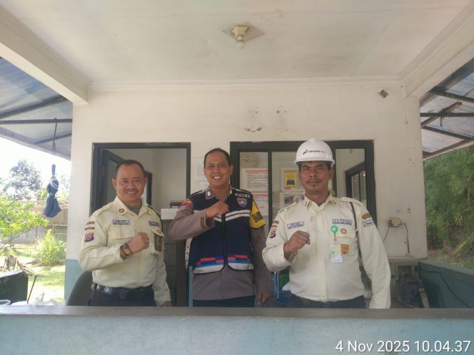 
					Bhabinkamtibmas Kelurahan Bunder Sambangi Obyek Vital Nasional PT Pertamina Gas, Jalin Silaturahmi dan Edukasi Harkamtibmas