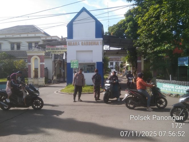 
					Polsek Panongan Laksanakan Strong Point dan Gatur Lalin di Pertigaan Gardenia 1 Citra Raya