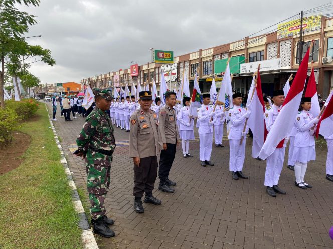 
					Polsek Cikupa Amankan Pawai Kirab Obor Porkab VI Kabupaten Tangerang Tahun 2025