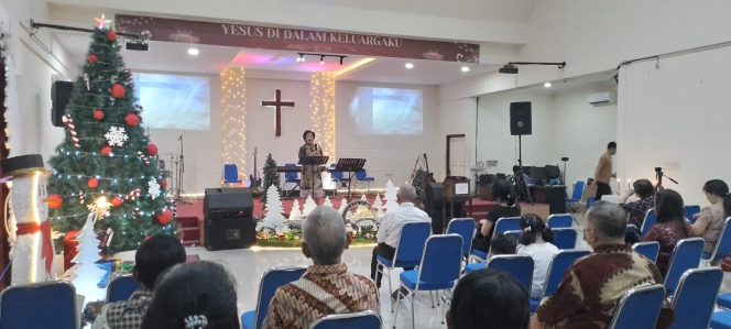
					Natal Lansia dan Kaum Wanita POUK Maranatha Sitanala