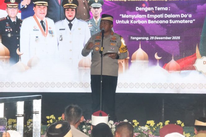 
					Jelang Akhir Tahun, Polresta Tangerang dan Forkopimda Gelar Istighosah dan Tablig Ustaz Adi Hidayat