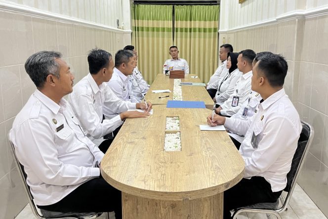 
					Kalapas Jember Pimpin Evaluasi Kinerja via Refleksi Akhir Tahun