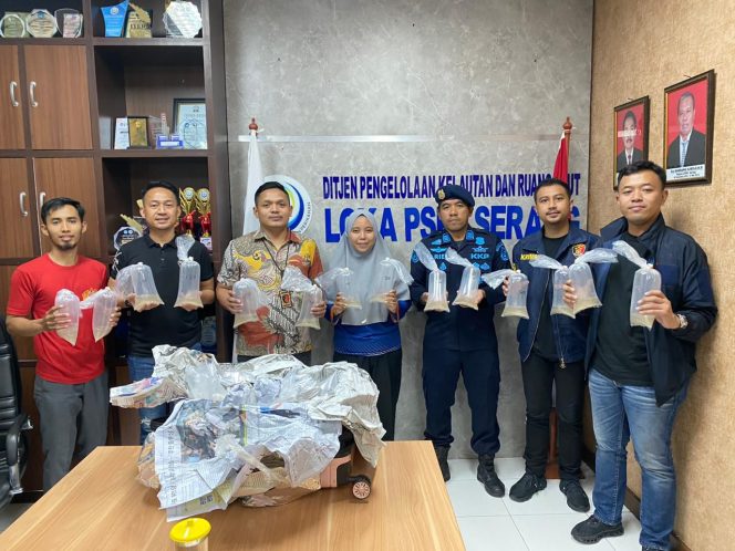 
					Barang Bukti Kasus Perikanan, Ribuan Benih Lobster Dilepasliarkan Polres Metro Tangerang KotaKota