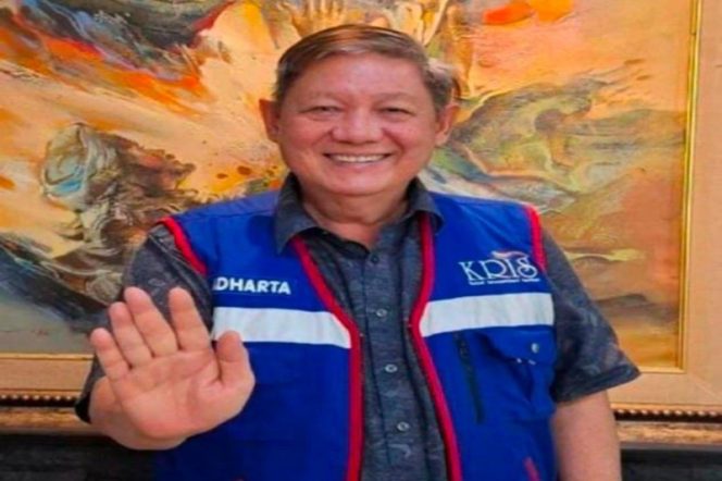 
					Natal dan Cerita di Tengah Hujan dan Badai