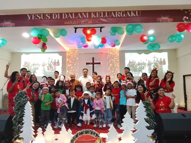 
					Perayaan Natal Sekolah Minggu POUK Maranatha Sitanala berlangsung dengan penuh sukacita