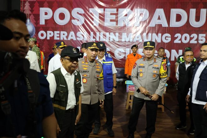 
					Kapolda Banten Dampingi Kapolri Pastikan Kesiapan Pengamanan Nataru di Pelabuhan Merak*