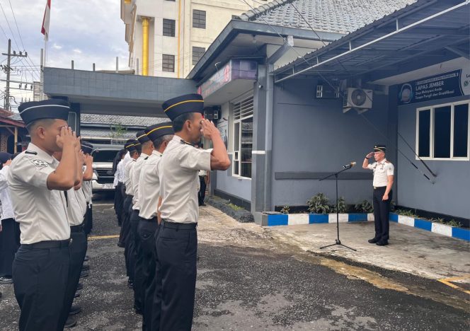 
					Kalapas Jember Pimpin Apel Pagi, Pastikan Implementasi Zero Halinar