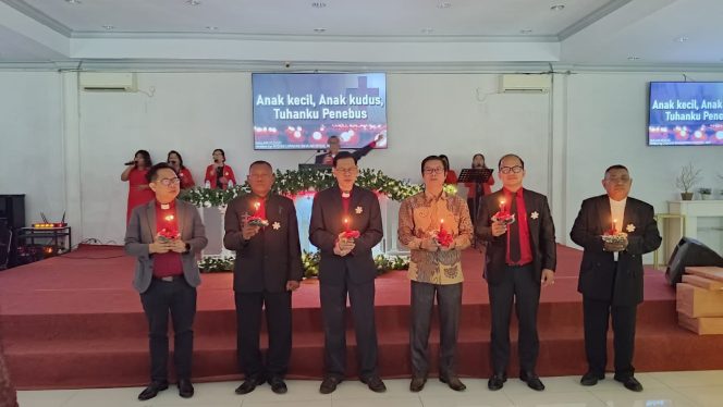 
					BKSG Kabupaten Tangerang Rayakan Natal Sederhana, Tegaskan Kasih Pemersatu Gereja*