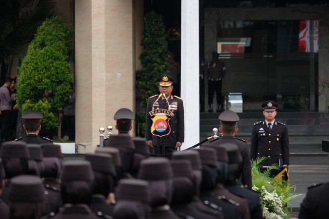 
					283 Personel Polda Banten Terima Satyalencana Pengabdian atas Dedikasi dan Loyalitas*