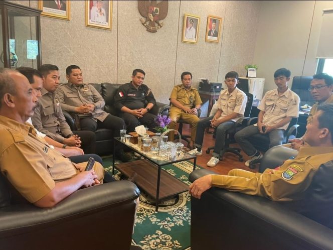 
					Dukung Program Swasembada Pangan, DPD Tani Merdeka Indonesia Kabupaten Tangerang Kunjungi DPKP Memperkuat Sinergi Sektor Pertanian*