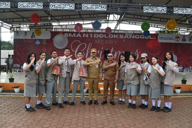 
					Demi Mendukung Anak Didik Yang Berkompeten, Pemkab Alokasikan Dana Bagi Siswa Yang Masuk SMA Unggul dan PTN Terbaik.