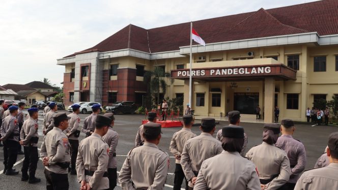 
					Momentum Refleksi dan Penguatan Komitmen, Polres Pandeglang Gelar Upacara Hari Kesadaran Nasional dengan Khidmat