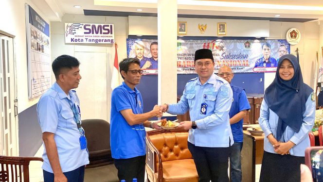 
					HPN 2026: PWI Kota Tangerang dan Perumda TB Gelar Potong Tumpeng Perkuat Sinergi