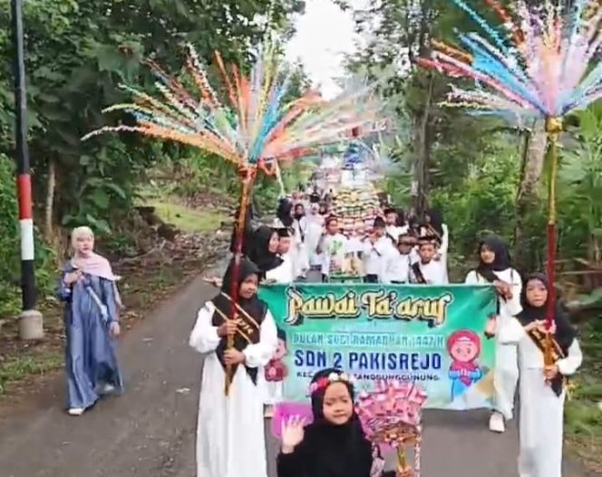 
					SD & MI Se-Kecamatan Tanggunggunung Gelar Pawai Ta’aruf Sambut Bulan Suci Ramadan 1447 Hijriah