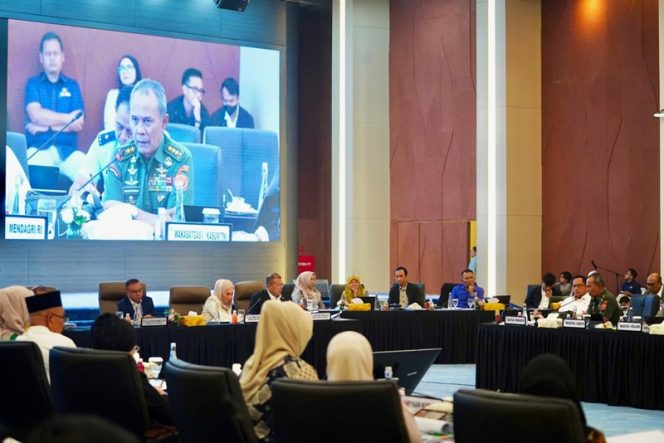 
					Kasum TNI Tegaskan Peran Berkelanjutan TNI dalam Penanganan Bencana Sumatra