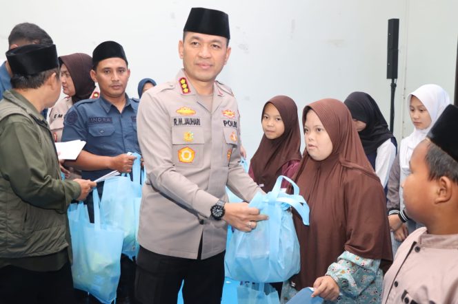 
					Ramadan Penuh Kebersamaan, Polres Tangerang Kota Gelar Buka Puasa Bersama Media dan Anak Yatim*