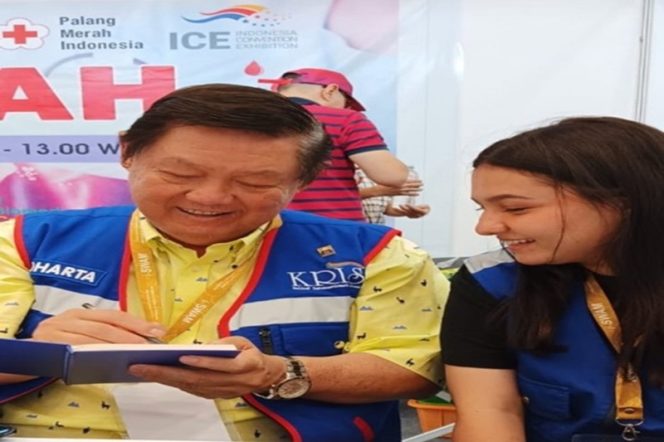 
					 “Idul Fitri, Imlek dan Paskah dalam satu Keluarga”? (Cerpen 0061 0leh Adharta ketum KRIS )