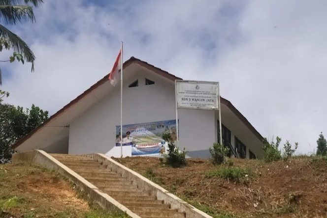 
					Miris!! Kepala Sekolah SDN 2 Wangunjaya Kini Tuai Sorotan Tajam Publik. Diduga Korupsi Waktu*