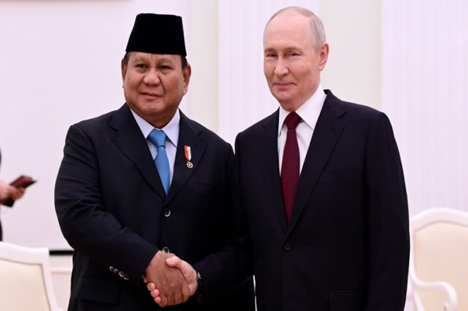 
					Duta Besar Federasi Rusia untuk Republik Indonesia, H.E. Mr. Sergei Tolchenov,Menerima Yonge sihombing SE,M.B.A di Kantor Kedutaan Besar Federasi Rusia, Jakarta, pada Rabu (23/4) pukul 10.00 WIB.( SIARAN PERS )