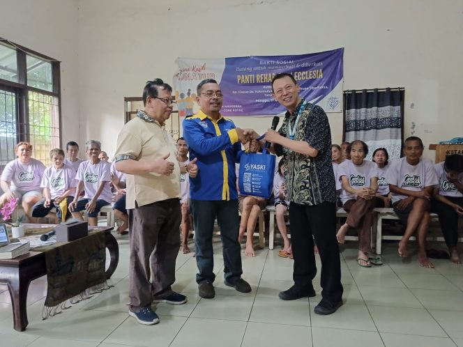 
					Sinergi Kemanusiaan: Pewarna Banten,Yayasan Yaski, Bikers Lion dan GAB CWCC Sambangi ODGJ di Yayasan Ecclesia