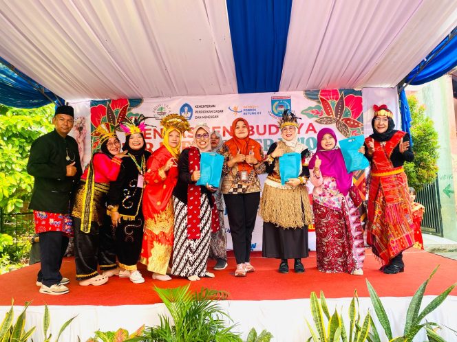 
					Menjelang Libur Panjang, UPTD SDN Pondok Betung 01 Gelar Pentas Seni dan Budaya