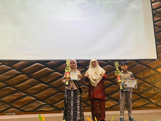 
					Apresiasi Siswa Terbaik, MI As-Salaamah Pamulang Berikan Penghargaan di Momen Tasyakuran