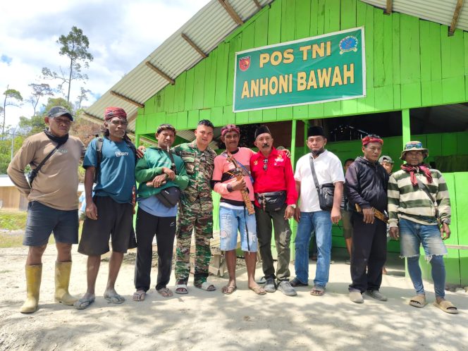 
					Letda Muhamad Lutfi Tianotak Redam Api Sengketa Adat di Sungai Anahoni, Tiga Butir Kesepakatan Lahir dari Mediasi Darurat