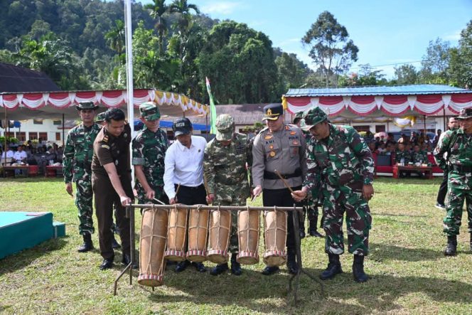 
					Bupati Humbahas Resmi Buka TMMD ke-129 Tahun 2026, Percepat Pembangunan Jalan Sijarango–Pusuk II
