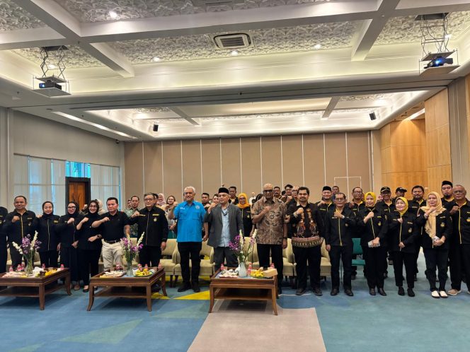 
					Usai Terbentuk, Ketua DPC Granat Tangsel Ajak Jajaran Pengurus Silaturahmi dengan Pimpinan
